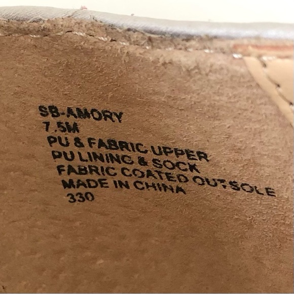 Betsey Johnson Silver Glitter Amory Pointed Toe  Bow Flats Size 7.5 - Picture 10 of 10